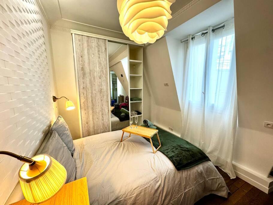 Champs-Elysees - Suite For 2 People París Exterior foto