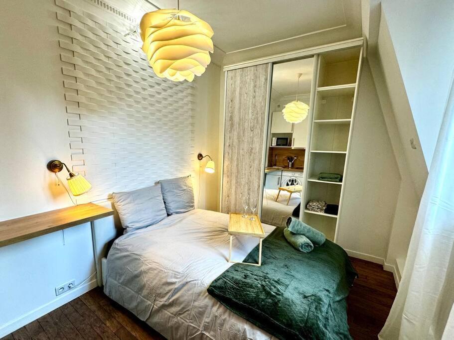 Champs-Elysees - Suite For 2 People París Exterior foto